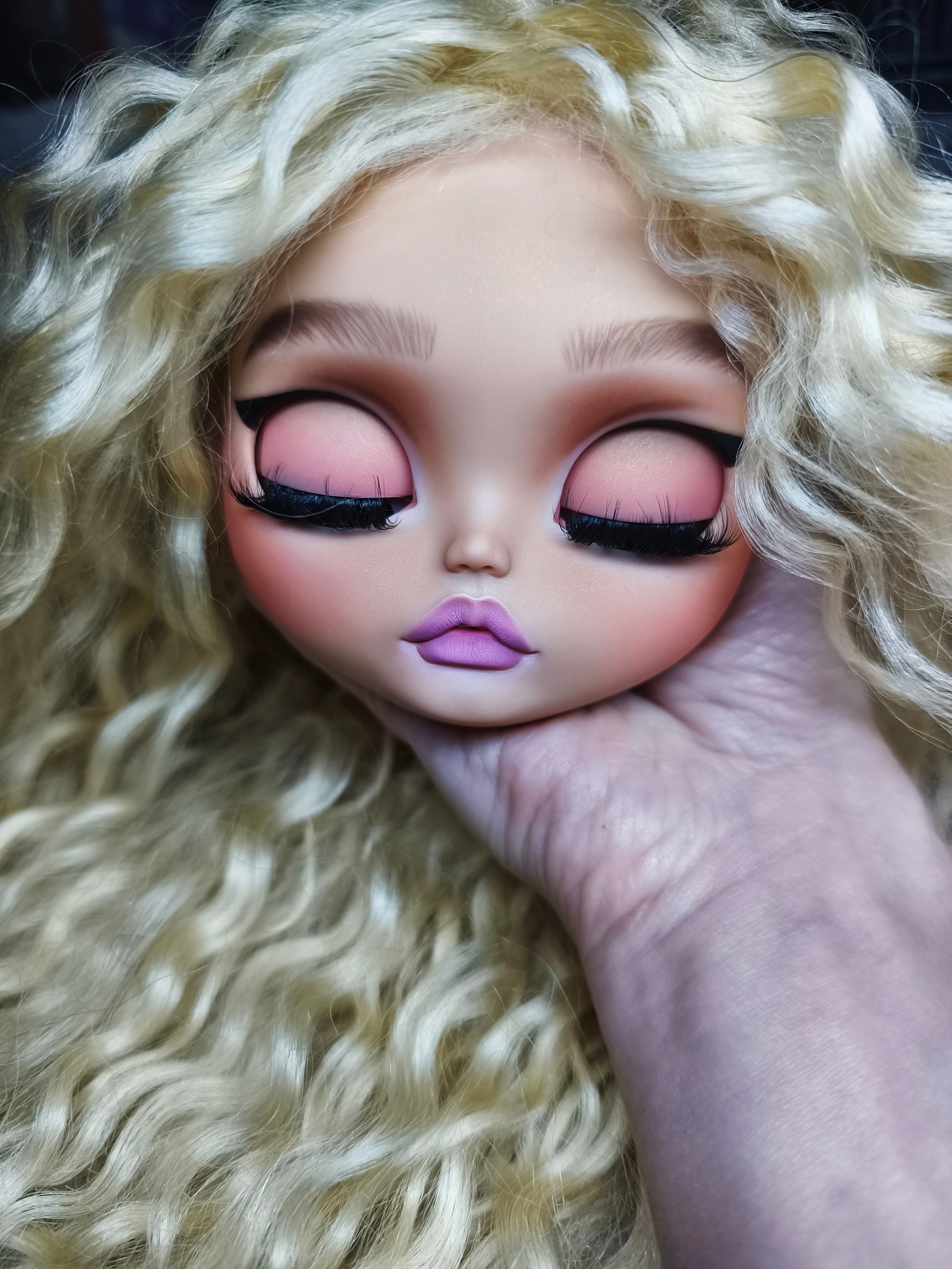 Custom made dolls!!! Description
